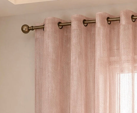 petit rideaux en voile rose